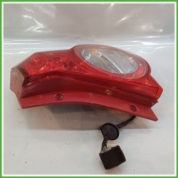 Fanale Fanalino Posteriore Destro DX SUNSANG CHEVROLET (DAEWOO) AVEO T250 95952067 Usato