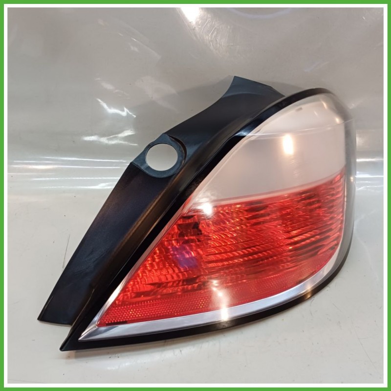 Fanale Fanalino Posteriore Sinistro SX HELLA 0086563-02 OPEL ASTRA A04 93190304 Usato