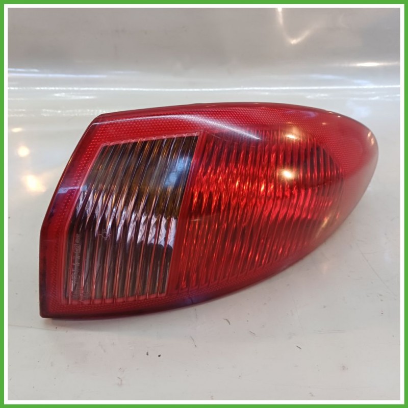 Fanale Fanalino Posteriore Destro DX OLSA 03323.01.0 ALFA ROMEO 147 W8 46556347 Usato