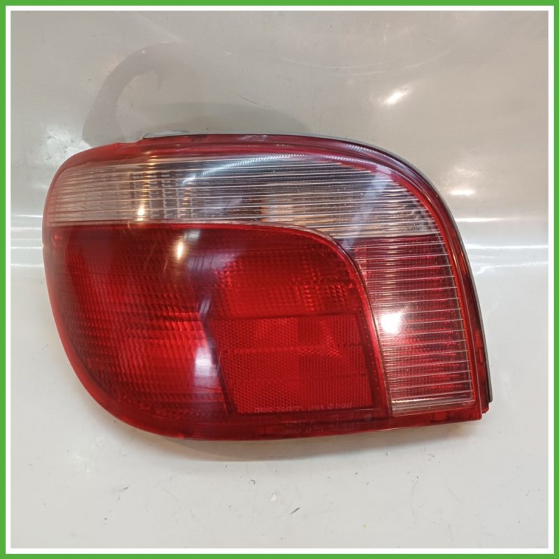 Fanale Fanalino Posteriore Sinistro SX KOITO TOYOTA YARIS JPP 8156052130 Usato