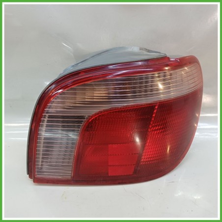 Fanale Fanalino Posteriore Destro DX KOITO TOYOTA YARIS JPP 8155052130 Usato
