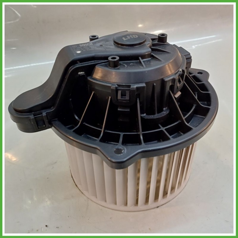 Ventola Ventilatore Riscaldamento Abitacolo BOSCH F00S3B2542 HYUNDAI i20 1.2 16V 97126C8000 2014 2019