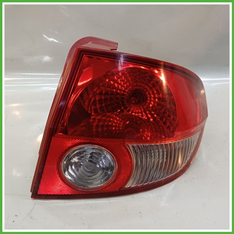 Fanale Fanalino Posteriore Destro DX HYUNDAI GETZ 924021C010 Usato