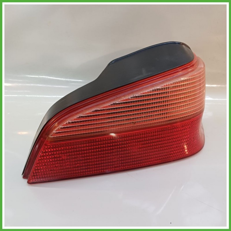 Fanale Fanalino Posteriore Destro DX VALEO PEUGEOT 106 6351G6 Usato