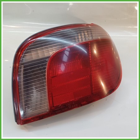 Fanale Fanalino Posteriore Destro DX KOITO TOYOTA YARIS JPP 8155052130 Usato