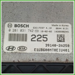 Centralina Motore Iniezione ECU BOSCH 0281031742 KIA RIO 3a Serie 1.4 66kw 391402A250 2015 2017