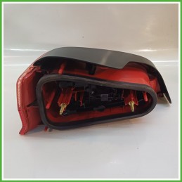 Fanale Fanalino Posteriore Destro DX VALEO PEUGEOT 106 6351G6 Usato
