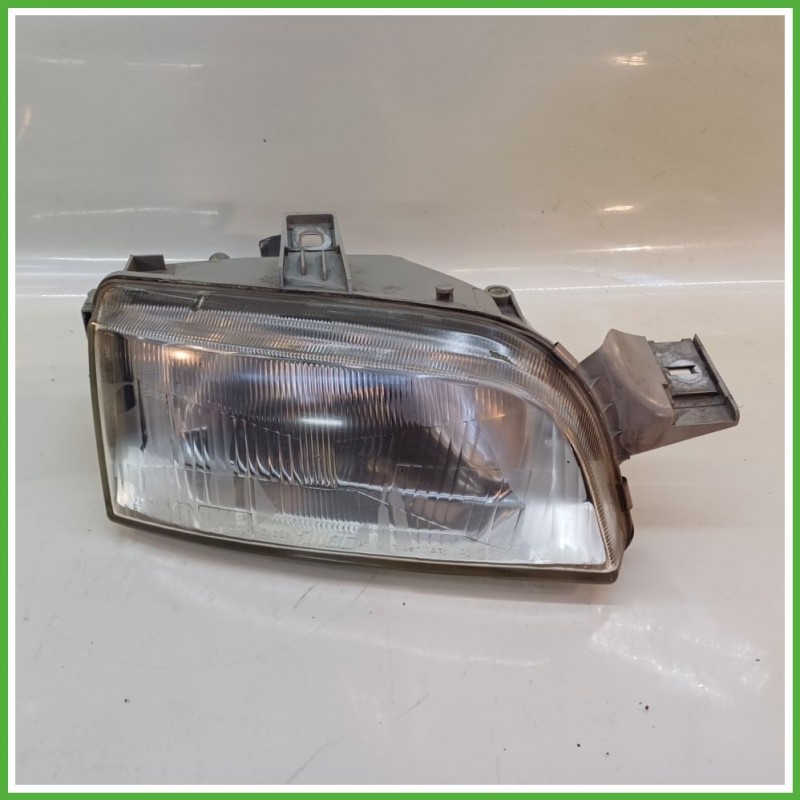 Faro Fanale Proiettore Anteriore Destro DX HELLA R142596-00 FIAT PUNTO 1a Serie 46402649 Usato