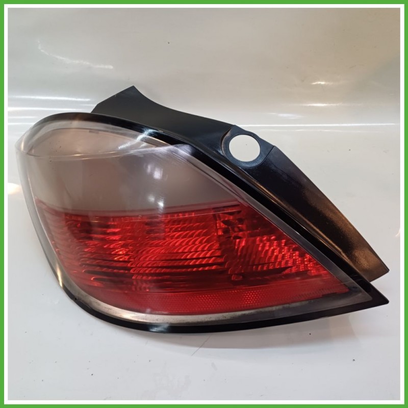 Fanale Fanalino Posteriore Sinistro SX HELLA 008653-01 OPEL ASTRA A04 93190304 Usato