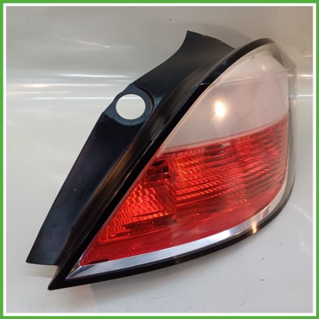 Fanale Fanalino Posteriore Destro DX HELLA 008653-02 OPEL ASTRA A04 93190305 Usato