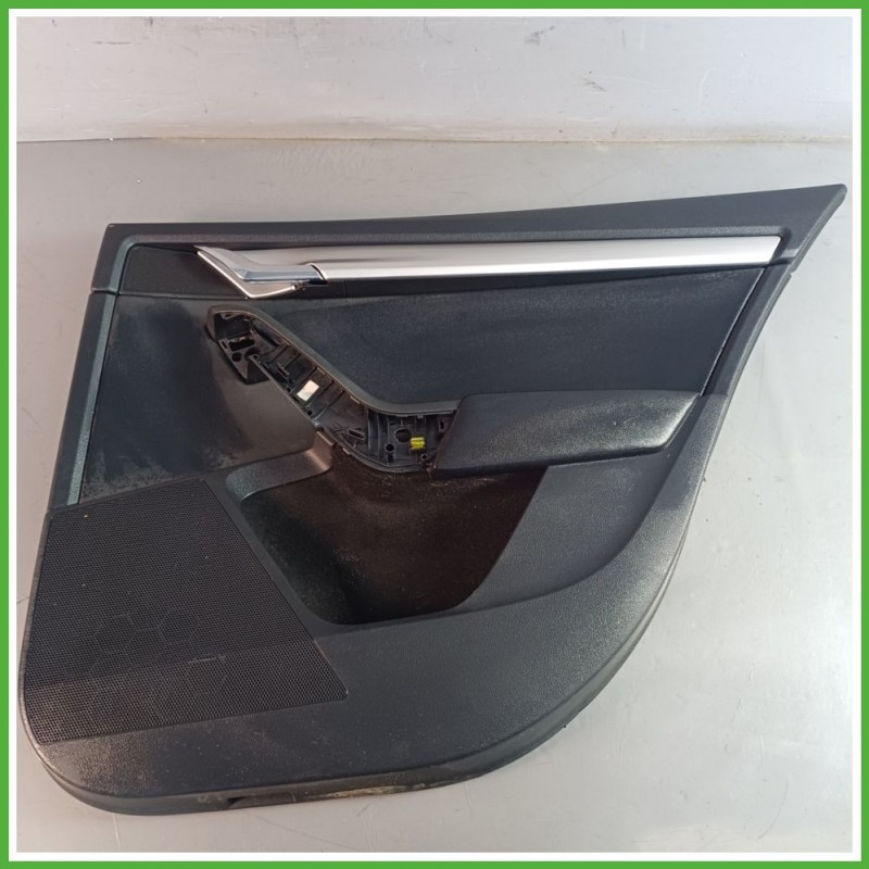 Rivestimento Porta Posteriore Destro DX SKODA OCTAVIA 5E 1.5 5E9867212A 2016 2019