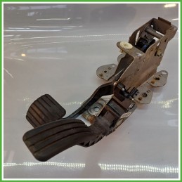 Pedale Pedaliera RENAULT MEGANE 3a Serie 1.5 dCi 180023599R 2008 2012
