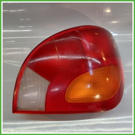 Fanale Fanalino Posteriore Destro DX SWF FORD FIESTA DX 1044154 Usato