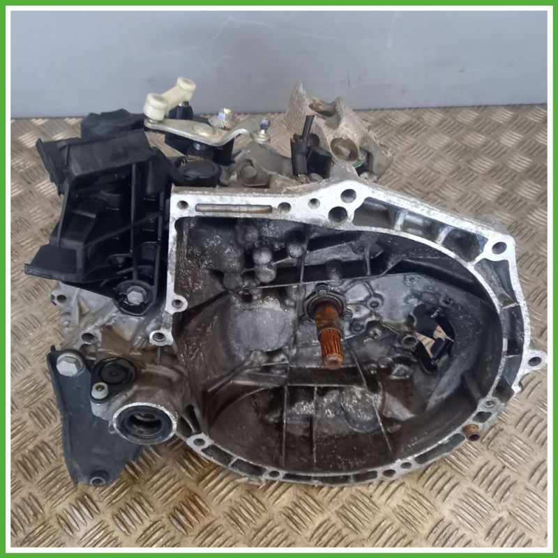 Cambio Manuale PEUGEOT 208 1.2 12V HM01 Originale Usato