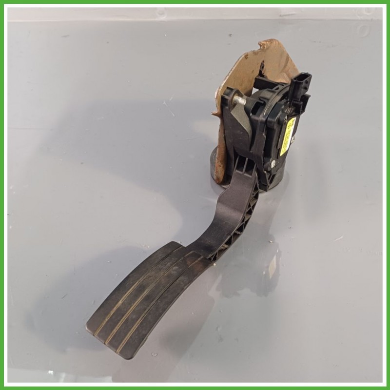 Pedale Pedaliera DACIA SANDERO 2a Serie 1.2 180026342R 2012 2018 HELLA 6PV009978-02