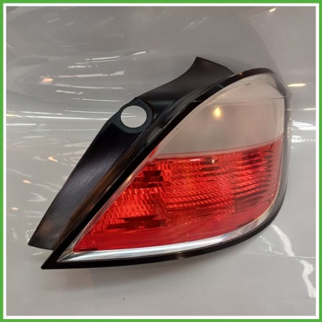 Fanale Fanalino Posteriore Destro DX HELLA 008653-02 OPEL ASTRA A04 93190305 Usato