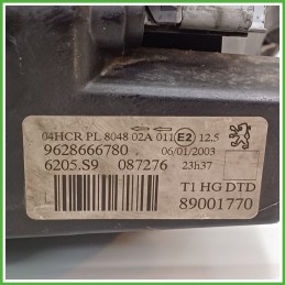 Faro Fanale Proiettore Anteriore Destro DX VALEO 89001770 PEUGEOT 206 6205S9 Usato