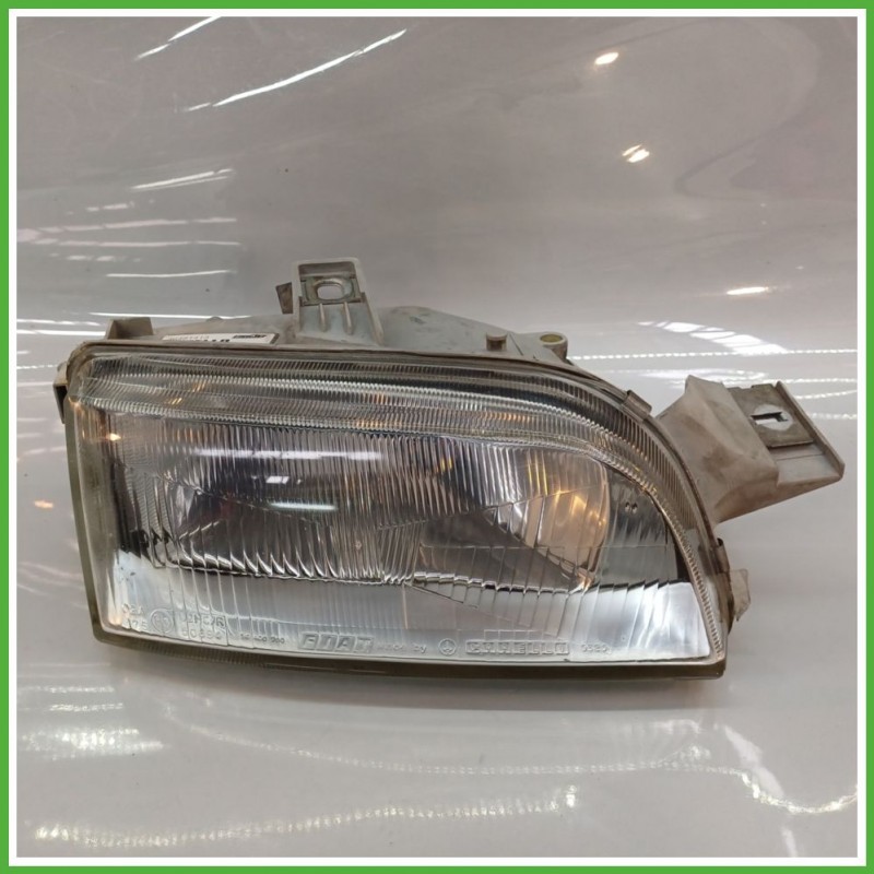 Faro Fanale Proiettore Anteriore Destro DX CARELLO 39760381 FIAT PUNTO 1a Serie 46481413 Usato