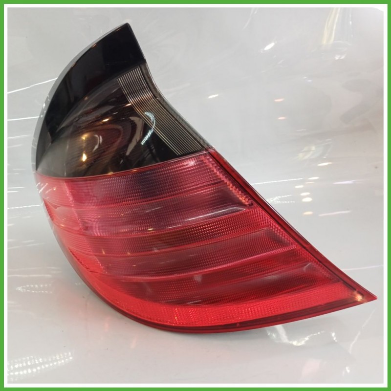 Fanale Fanalino Posteriore Sinistro SX HELLA MERCEDES-BENZ Classe C Sportcoupé C203 A2038200564 Usato
