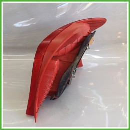 Fanale Fanalino Posteriore Sinistro SX KOITO 52-143 TOYOTA YARIS 815610D110 Usato