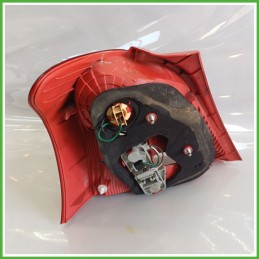 Fanale Fanalino Posteriore Destro DX KOITO 52-143 TOYOTA YARIS 815510D110 Usato