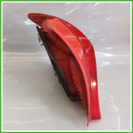 Fanale Fanalino Posteriore Destro DX KOITO 52-143 TOYOTA YARIS 815510D110 Usato