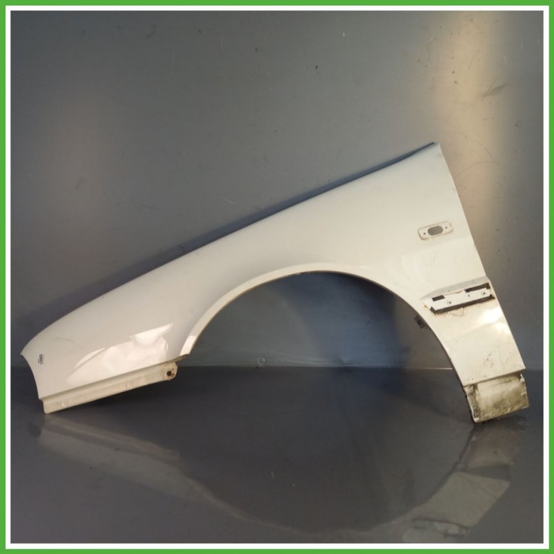 Parafango Anteriore Sinistra SX FIAT CROMA Berlina 1995 1997 BIANCO Originale Usato