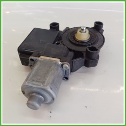 Motorino Alzavetro Posteriore Destro DX VOLKSWAGEN POLO 6R 5 Porte 6R0959812AAZ01 2009 2012 BOSCH S850311037A
