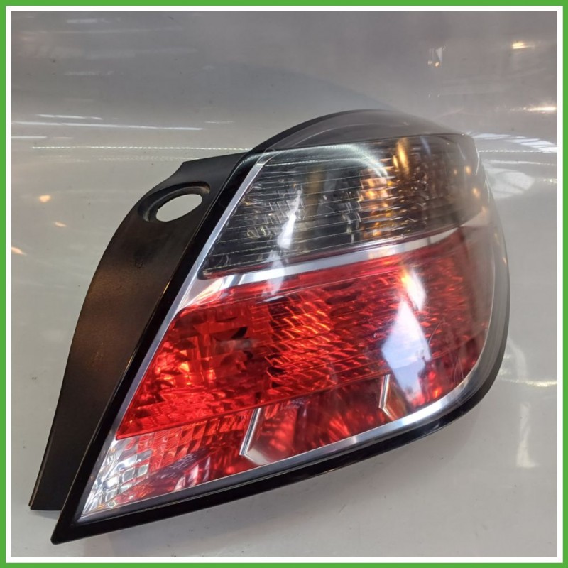 Fanale Fanalino Posteriore Destro DX HELLA 008748-02 OPEL ASTRA A04 93190791 Usato