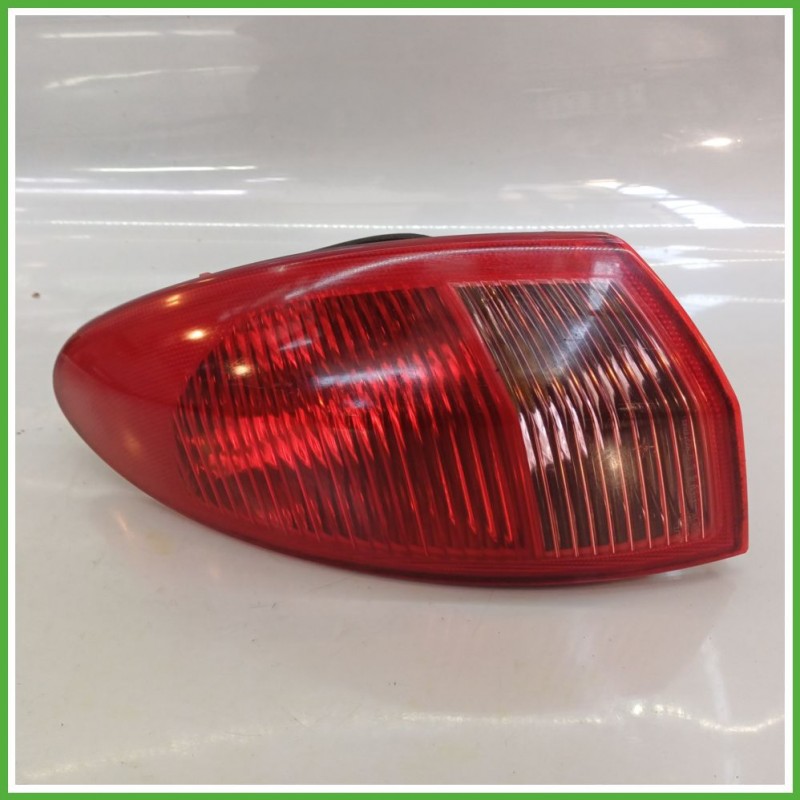 Fanale Fanalino Posteriore Sinistro SX OLSA 03.322.01.0 ALFA ROMEO 147 W8 46556349 Usato
