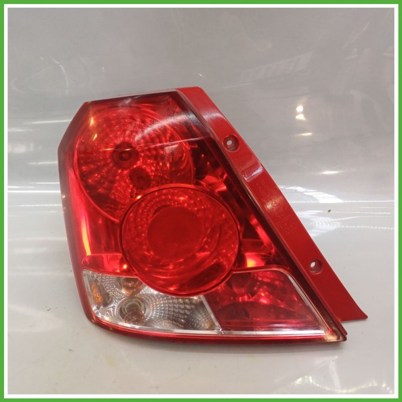 Fanale Fanalino Posteriore Sinistro SX CHEVROLET (DAEWOO) KALOS T200 96540268 Usato
