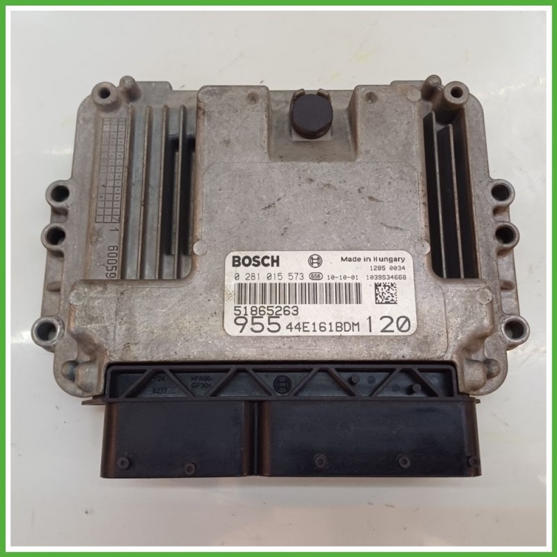 Centralina Motore Iniezione ECU BOSCH 0281015573 ALFA ROMEO MiTo X6 1.6 16V JTDm 88kw 51865263 2008 2011