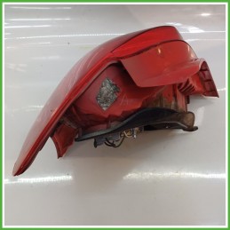 Fanale Fanalino Posteriore Destro DX YORKA TOYOTA YARIS 815510D110 Usato