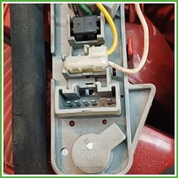 Fanale Fanalino Posteriore Destro DX YORKA TOYOTA YARIS 815510D110 Usato