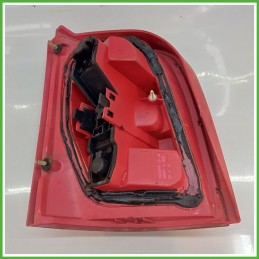 Fanale Fanalino Posteriore Destro DX HELLA 26550-1F-505 NISSAN MICRA K11E 265505F301 Usato