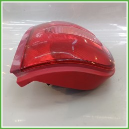 Fanale Fanalino Posteriore Destro DX HELLA 26550-1F-505 NISSAN MICRA K11E 265505F301 Usato
