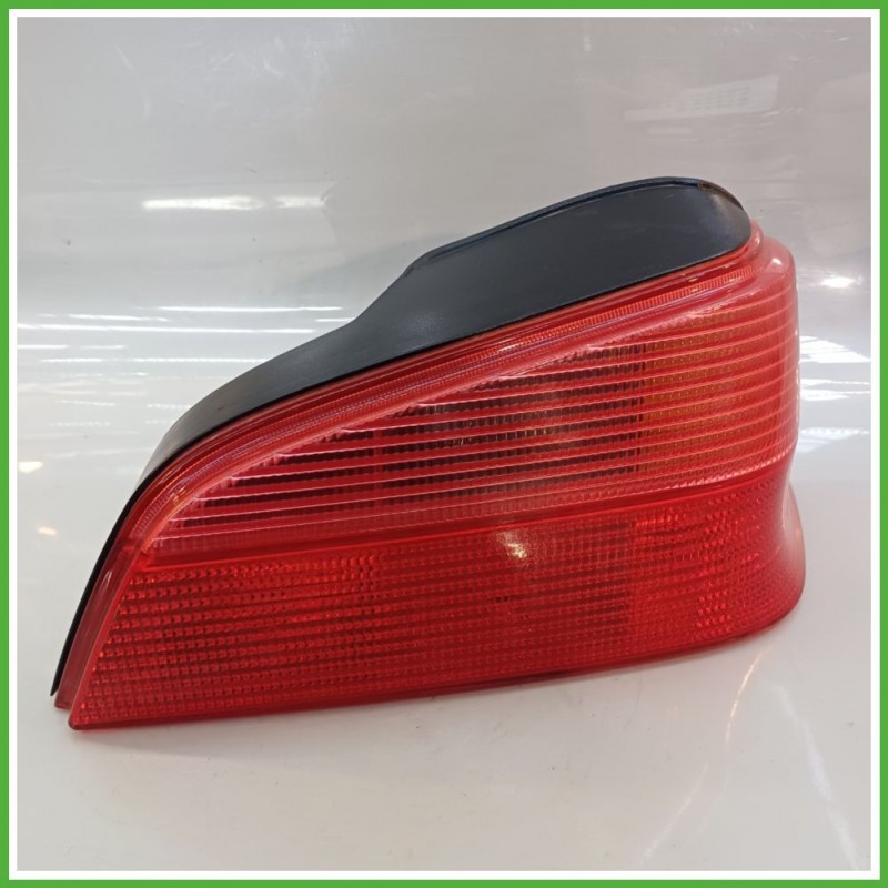 Fanale Fanalino Posteriore Destro DX VALEO PEUGEOT 106 6351G6 Usato