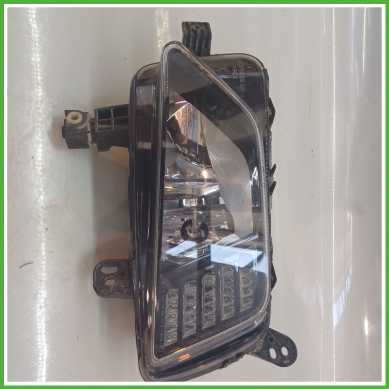 Faro Fanale Fendinebbia Anteriore Sinistro SX VALEO 89250891 VOLKSWAGEN POLO AW 2G0941661C Usato