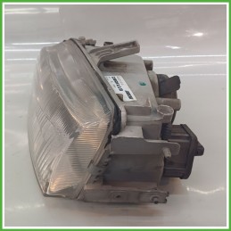 Faro Fanale Proiettore Anteriore Sinistro SX CARELLO 39770381 FIAT PUNTO 1a Serie 46402650 Usato