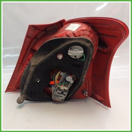 Fanale Fanalino Posteriore Sinistro SX KOITO TOYOTA YARIS 815610D110 Usato