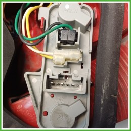 Fanale Fanalino Posteriore Sinistro SX KOITO TOYOTA YARIS 815610D110 Usato