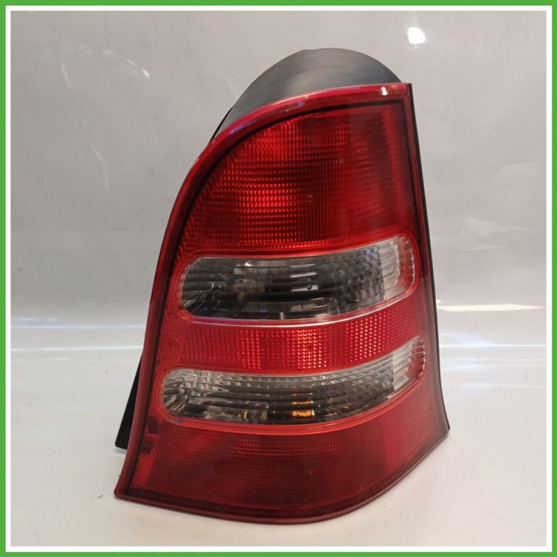 Fanale Fanalino Posteriore Destro DX ULO MERCEDES-BENZ Classe A W168 A1688202864 Usato