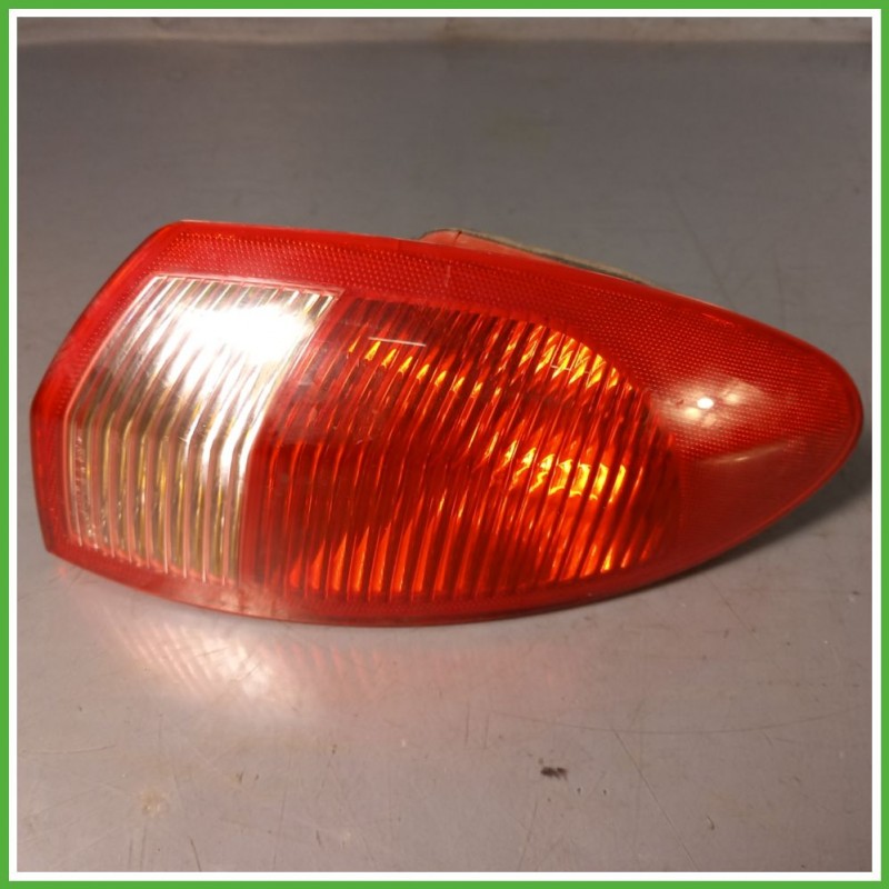 Fanale Fanalino Posteriore Destro DX OLSA 03.323.01.0 ALFA ROMEO 147 W8 46556347 Usato