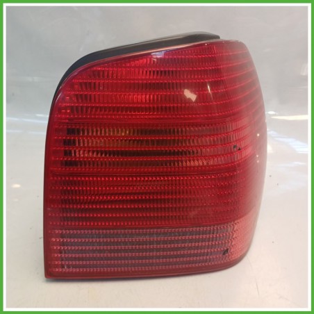 Fanale Fanalino Posteriore Destro DX HELLA 28.02.00 VOLKSWAGEN POLO 3a Serie 6N0945096 Usato