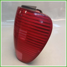 Fanale Fanalino Posteriore Destro DX HELLA 28.02.00 VOLKSWAGEN POLO 3a Serie 6N0945096 Usato
