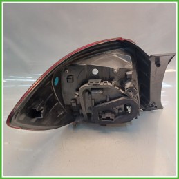 Fanale Fanalino Posteriore Destro DX VALEO 90113189 DACIA SANDERO 2a Serie 265506147R Usato