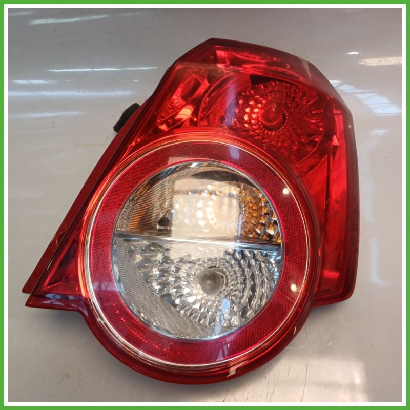 Fanale Fanalino Posteriore Destro DX CHEVROLET (DAEWOO) AVEO T250 96830986 Usato