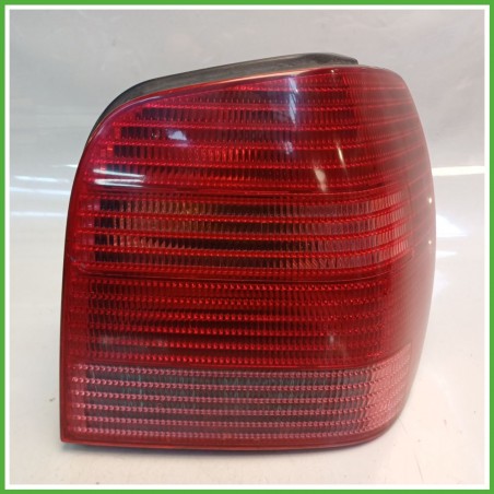Fanale Fanalino Posteriore Destro DX HELLA VOLKSWAGEN POLO 9N 6Q6945096Q Usato