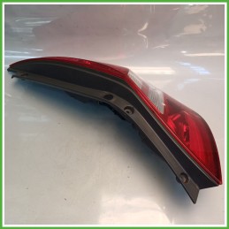 Fanale Fanalino Posteriore Destro DX SAMLIP HYUNDAI i30 924022L010 Usato