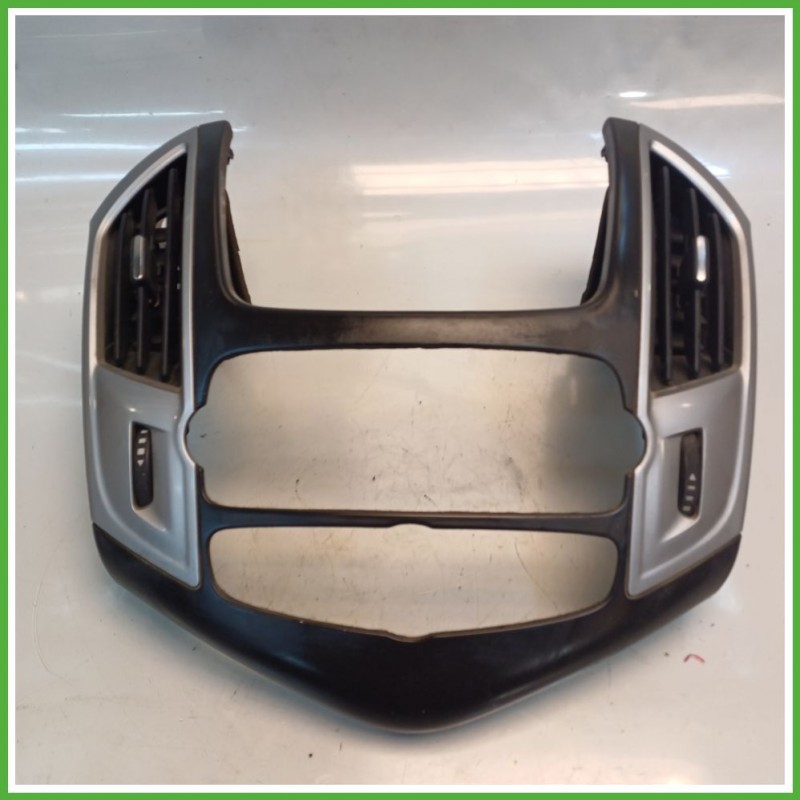 Bocchetta Climatizzazione Anteriore Centrale CHEVROLET (DAEWOO) CRUZE J300 95199536 2009 2014